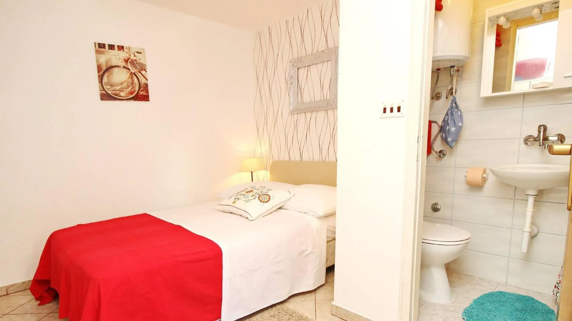 Room Rozanda Baska  Guest house
